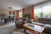 Wohnzimmer / Essbereich - Modernes Einfamilienhaus in ruhiger Lage – Traumhaus mit Gartenparadies