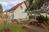 Hausansicht - Modernes Einfamilienhaus in ruhiger Lage – Traumhaus mit Gartenparadies