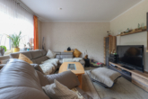 Wohnzimmer - Modernes Einfamilienhaus in ruhiger Lage – Traumhaus mit Gartenparadies